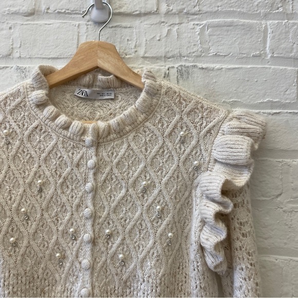 Zara || Bead and Pearl Ruffle Knit Cardigan Ivory Large - Picture 2 of 7
